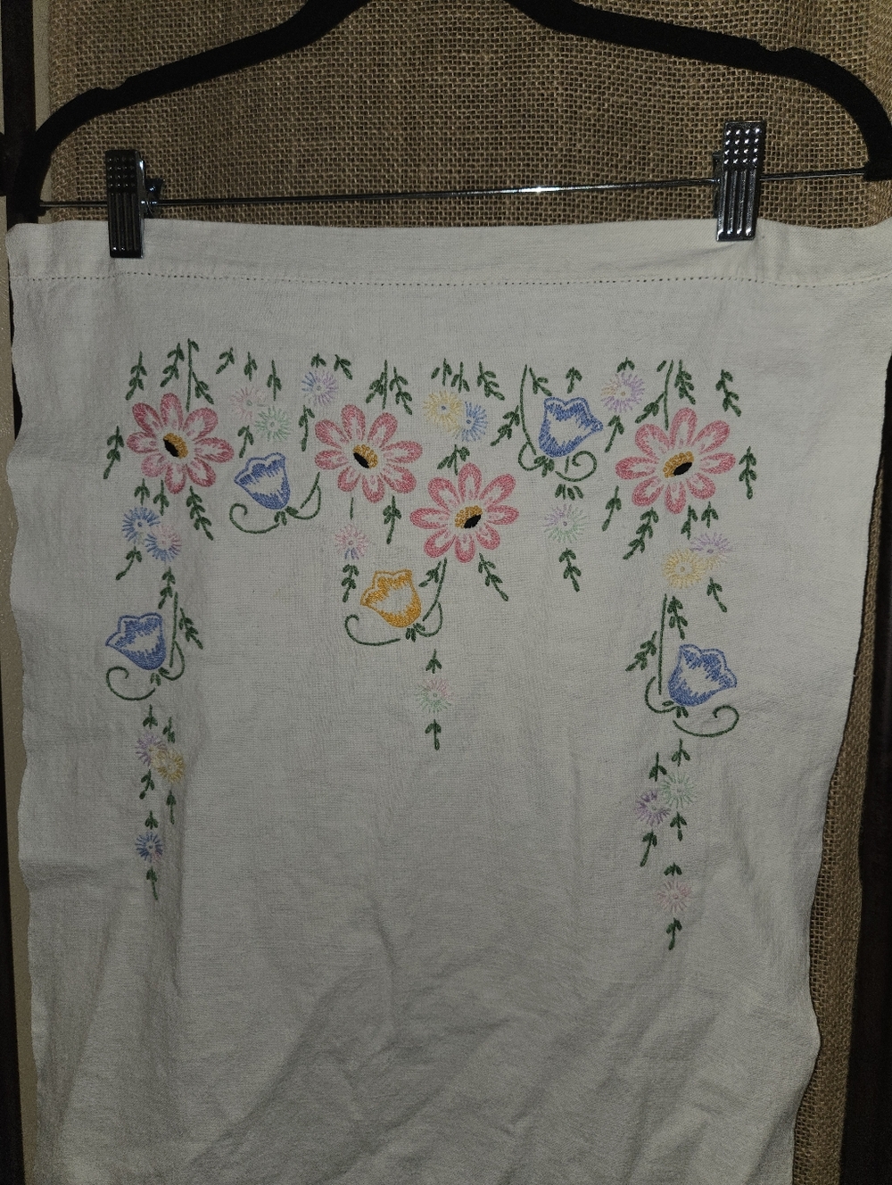 Vintage Hand Embroidered Floral Linen Table Runner Floral Cottagecore 37x17 - Picture 2 of 5